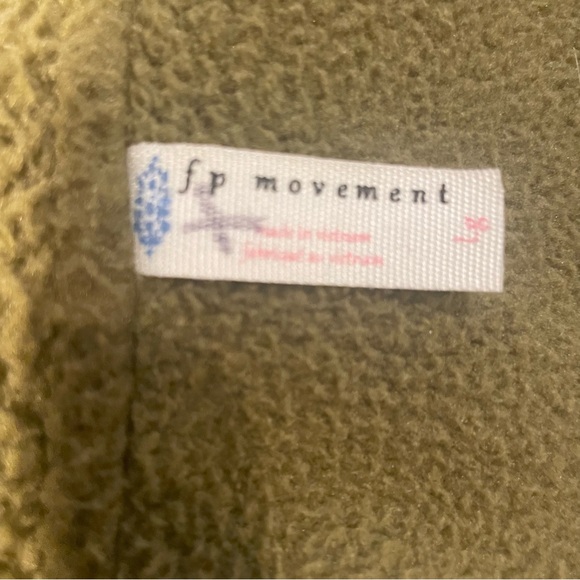 Free People movement hit the slopes olive green sherpa jacket size L - Picture 7 of 7